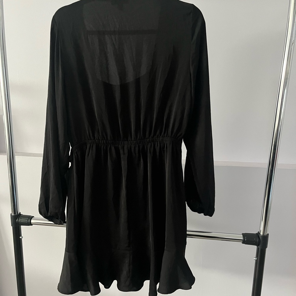 Express dress - Picture 3 of 3